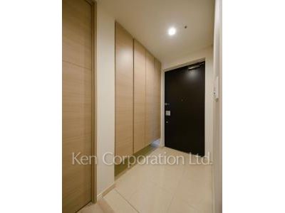 Entrance ※Photo of the same layout on 22 floor. Decoration and fixture may differ.