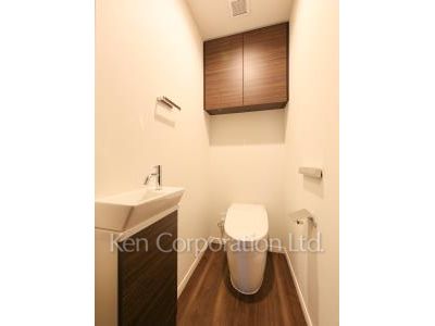 Lavatory ※Photo of the same layout on 29 floor. Decoration and fixture may differ.