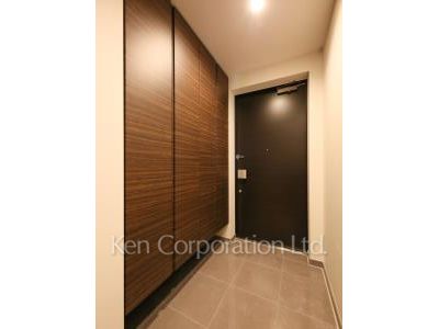 Entrance ※Photo of the same layout on 29 floor. Decoration and fixture may differ.