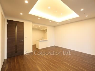 Living-Dining ※Photo of the same layout on 29 floor. Decoration and fixture may differ.