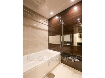 Bath ※Photo of the same layout on 29 floor. Decoration and fixture may differ.