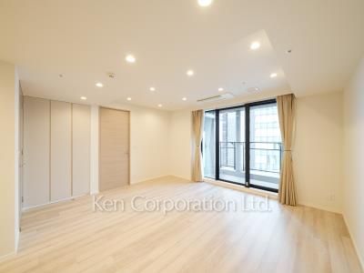 Living-Dining ※Photo of the same layout on 23 floor. Decoration and fixture may differ.