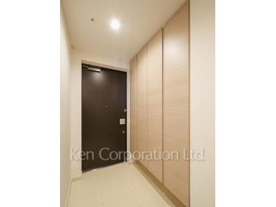 Entrance ※Photo of the same layout on 23 floor. Decoration and fixture may differ.