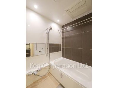 Bath ※Photo of the same layout on 23 floor. Decoration and fixture may differ.