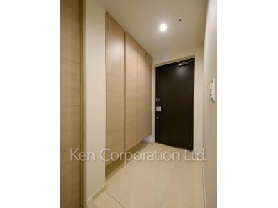 Entrance ※Photo of the same layout on 22 floor. Decoration and fixture may differ.