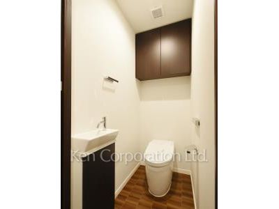 Lavatory ※Photo of the same layout on 27 floor. Decoration and fixture may differ.