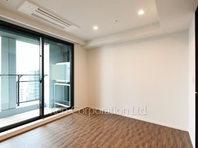 Bedroom ※Photo of the same layout on 27 floor. Decoration and fixture may differ.