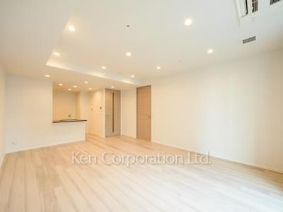 Living-Dining ※Photo of the same layout on 22 floor. Decoration and fixture may differ.