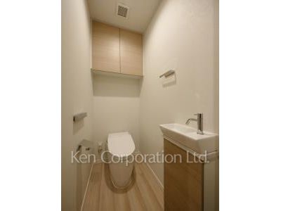 Lavatory ※Photo of the same layout on 22 floor. Decoration and fixture may differ.