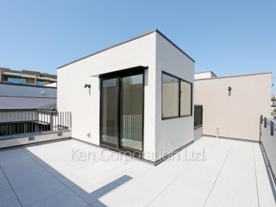 Roof Balcony