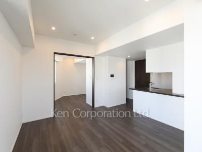 Living-Dining ※Photo of the same layout on 10 floor. Decoration and fixture may differ.
