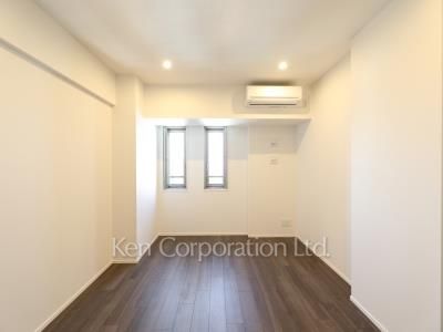 Bedroom ※Photo of the same layout on 10 floor. Decoration and fixture may differ.