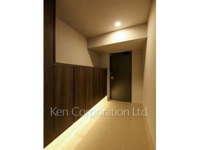 Entrance ※Photo of the same layout on 10 floor. Decoration and fixture may differ.