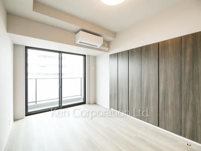 Bedroom ※Photo of the same layout on 10 floor. Decoration and fixture may differ.