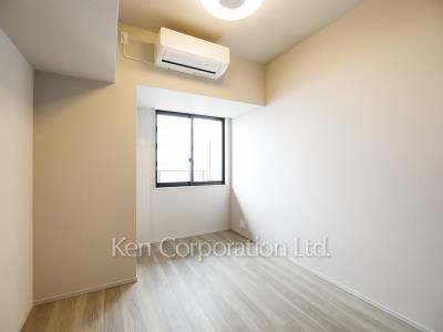 Bedroom ※Photo of the same layout on 10 floor. Decoration and fixture may differ.