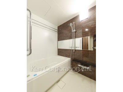Bath ※Photo of the same layout on 16 floor. Decoration and fixture may differ.