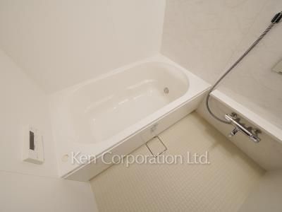 Bath ※Photo of the same layout on 3 floor. Decoration and fixture may differ.