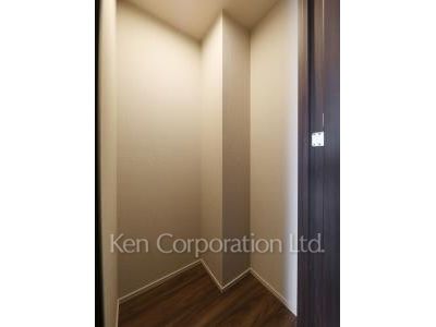 Storage ※Photo of the same layout on 16 floor. Decoration and fixture may differ.