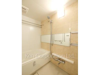 Bath ※Photo of the same layout on 12 floor. Decoration and fixture may differ.