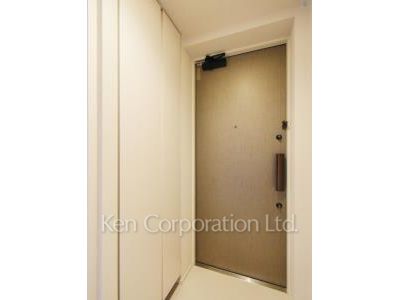 Entrance ※Photo of the same layout on 7 floor. Decoration and fixture may differ.