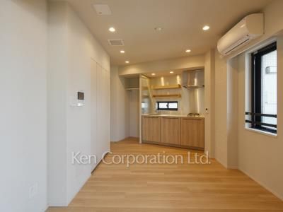Living-Dining ※Photo of the same layout on 7 floor. Decoration and fixture may differ.
