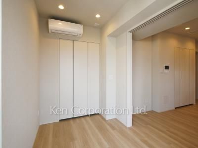 Bedroom ※Photo of the same layout on 7 floor. Decoration and fixture may differ.