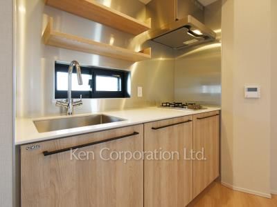 Kitchen ※Photo of the same layout on 7 floor. Decoration and fixture may differ.