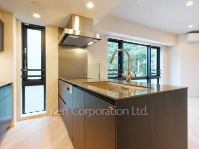 Kitchen ※Photo of the same layout on 3 floor. Decoration and fixture may differ.
