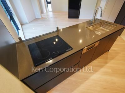 Kitchen ※Photo of the same layout on 3 floor. Decoration and fixture may differ.