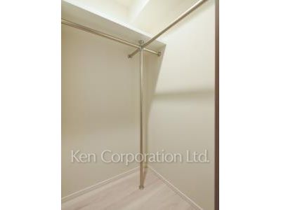 Walk-In Closet ※Photo of the same layout on 2 floor. Decoration and fixture may differ.