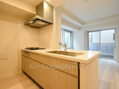 Kitchen ※Photo of the same layout on 2 floor. Decoration and fixture may differ.