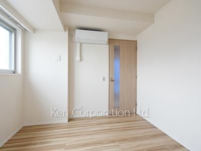 Bedroom ※Photo of the same layout on 6 floor. Decoration and fixture may differ.