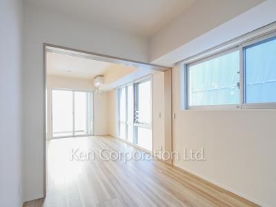 Bedroom ※Photo of the same layout on 6 floor. Decoration and fixture may differ.