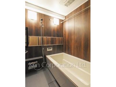 Bath ※Photo of the same layout on 6 floor. Decoration and fixture may differ.