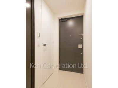 Entrance ※Photo of the same layout on 19 floor. Decoration and fixture may differ.