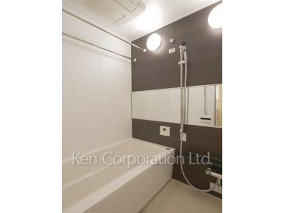 Bath ※Photo of the same layout on 19 floor. Decoration and fixture may differ.