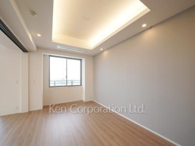 Living-Dining ※Photo of the same layout on 22 floor. Decoration and fixture may differ.