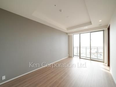 Master Bedroom ※Photo of the same layout on 22 floor. Decoration and fixture may differ.