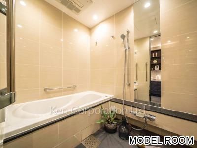 Bath ※Photo of the same layout on 24 floor. Decoration and fixture may differ.