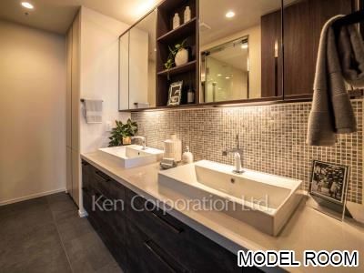 Powder Room ※Photo of the same layout on 24 floor. Decoration and fixture may differ.