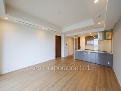 Living-Dining ※Photo of the same layout on 14 floor. Decoration and fixture may differ.