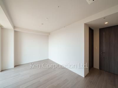 Bedroom ※Photo of the same layout on 10 floor. Decoration and fixture may differ.
