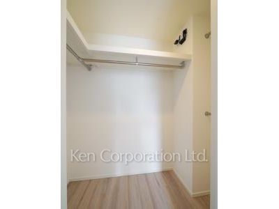 Walk-In Closet ※Photo of the same layout on 6 floor. Decoration and fixture may differ.