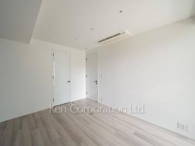 Bedroom ※Photo of the same layout on 6 floor. Decoration and fixture may differ.