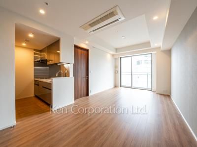 Living-Dining ※Photo of the same layout on 14 floor. Decoration and fixture may differ.
