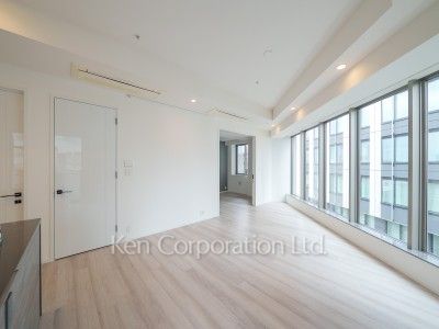 Living-Dining ※Photo of the same layout on 5 floor. Decoration and fixture may differ.