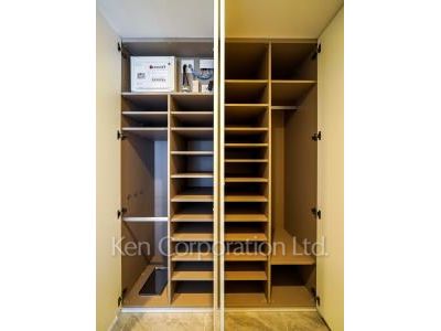 Shoes Closet ※Photo of the same layout on 11 floor. Decoration and fixture may differ.
