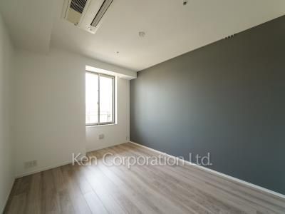 Bedroom ※Photo of the same layout on 11 floor. Decoration and fixture may differ.