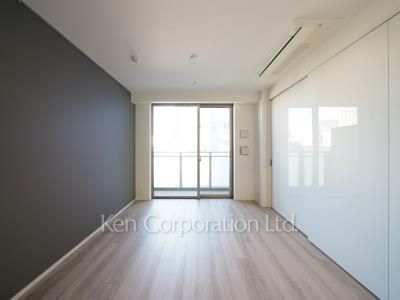 Bedroom ※Photo of the same layout on 8 floor. Decoration and fixture may differ.