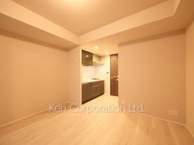 Living-Dining ※Photo of the same layout on 8 floor. Decoration and fixture may differ.